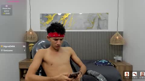 jdwhite18 online show from March 21, 8:19 am