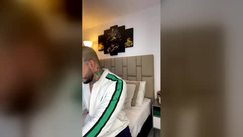 Jean  axelcrow       Modelo Independiente online show from March 8, 4:49 am