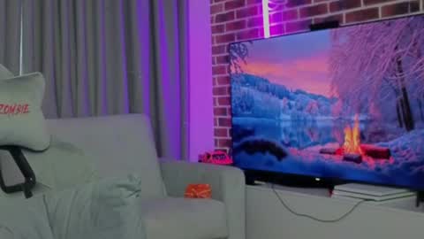 Jean online show from July 10, 3:17 pm