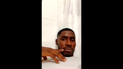 jeancarlos_09598073 online show from May 4, 12:06 am