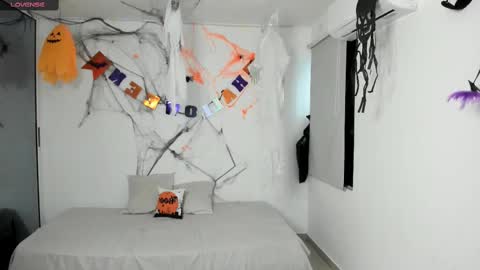 jeanfran_ferrer online show from October 16, 8:07 pm