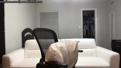 jeanwhitebianco online show from September 16, 3:41 am