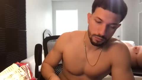 jeanwhitebianco online show from December 18, 6:14 pm