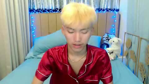jemart_urnaughtboy online show from June 8, 2:29 pm