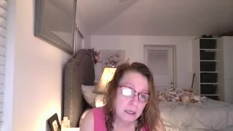 jenna197069 online show from December 21, 6:09 am