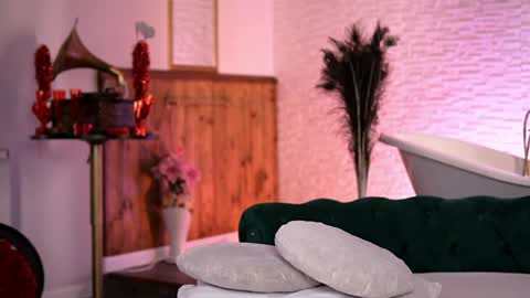 jenna_day online show from April 17, 6:38 am