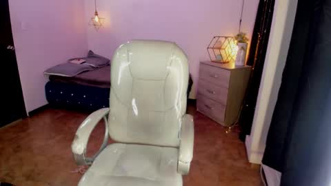 jennaa_cooper online show from September 24, 11:22 pm