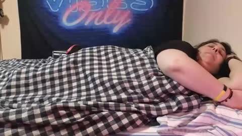  Dragon Queen. Be my Dragon --  and  online show from December 18, 3:13 am