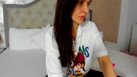 JennaMyers online show from April 3, 7:21 pm