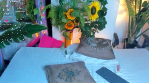 follow me in me  IG jenndy971 online show from October 1, 1:16 am