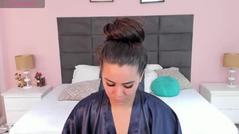 jenner_madison online show from November 29, 12:57 pm