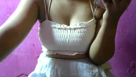 jenniella online show from February 24, 6:49 am