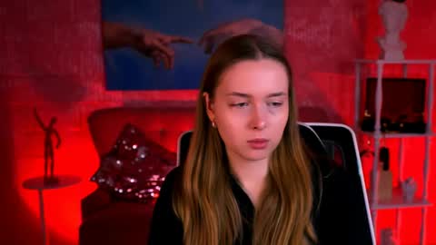 Jennifer online show from April 7, 2:30 pm