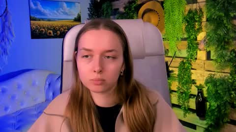 Snapshot of jennifergraces chatting on October 8, 10:54 am Jennifer online show from October 8, 10:54 am