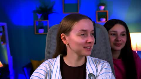 Snapshot of jennifergraces chatting on September 23, 12:43 pm Jennifer online show from September 23, 12:43 pm