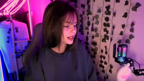 Jenni online show from April 11, 3:16 pm