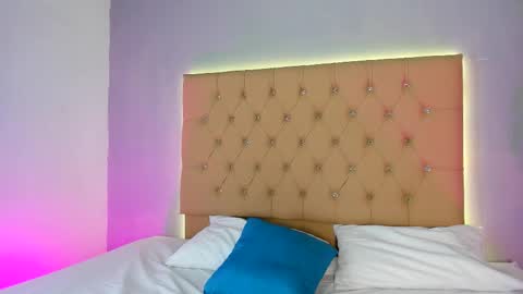 jenny__lawrence online show from January 11, 8:04 pm