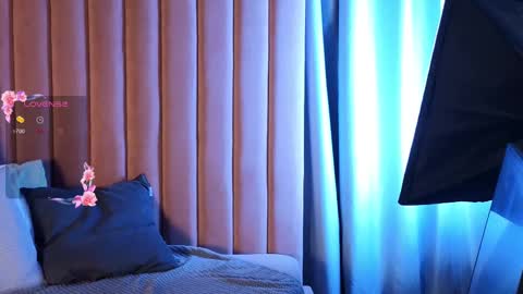 jenny_bunny_ online show from February 28, 4:54 am