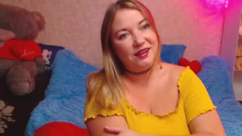 Snapshot of jenny_oliviawow chatting on October 28, 11:44 am  All the most interesting in private.  my room for my smile  online show from October 28, 11:44 am