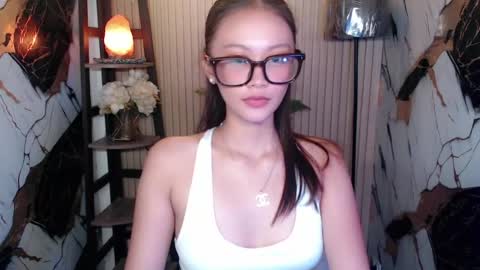 jenny_sweetgirlx online show from July 24, 5:04 am