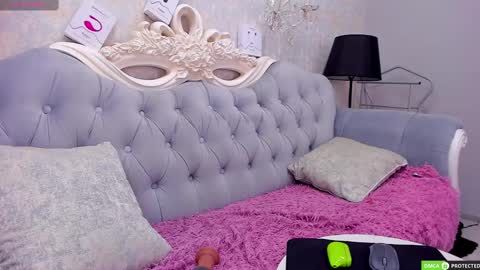 Jenny Ferguson online show from March 4, 1:45 am