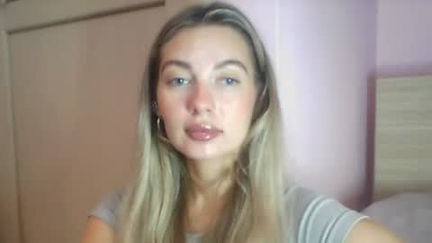 The Flower Power Models online show from July 27, 11:13 pm