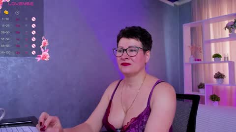 Jenny online show from April 25, 8:27 am