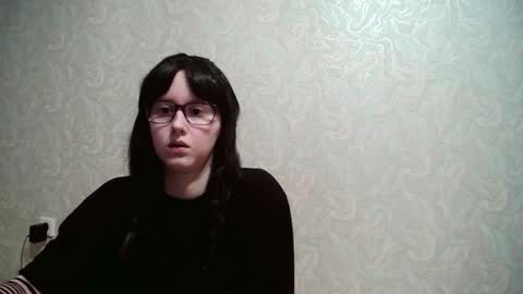 JennyOlset online show from December 16, 7:04 am