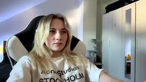 Sonya online show from July 28, 4:39 pm