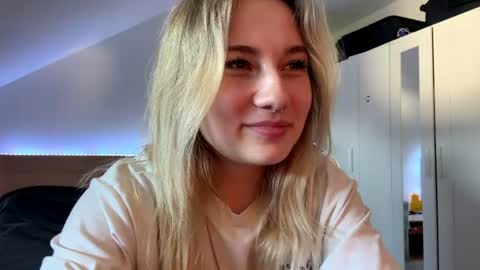 Sonya online show from July 28, 3:21 pm