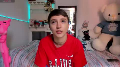 jero independent model online show from June 18, 5:51 pm