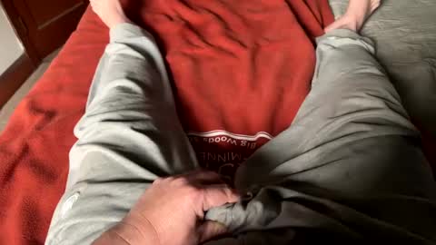 Snapshot of jerswill chatting on December 17, 4:43 pm Jeremys room chill and puff one enjoy online show from December 17, 4:43 pm