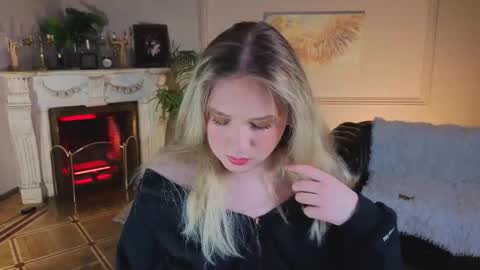 jes_solar online show from November 26, 8:05 pm