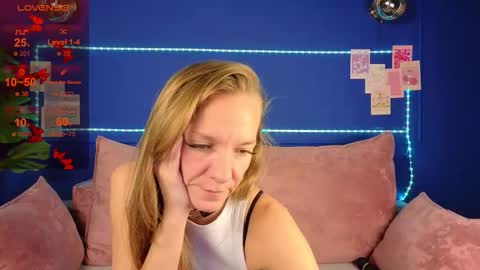 Snapshot of jesica_moon_peachy chatting on September 25, 2:07 am jesica_moon_peachy online show from September 25, 2:07 am