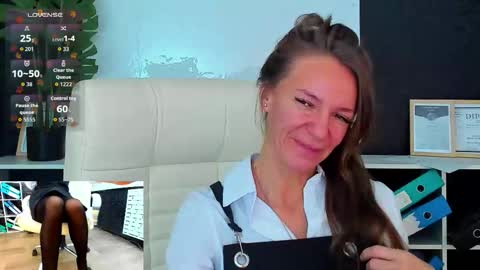 Snapshot of jesica_moon_peachy chatting on September 28, 2:20 am jesica_moon_peachy online show from September 28, 2:20 am