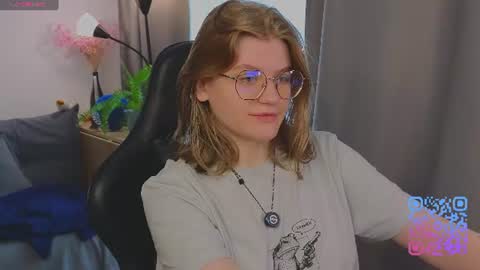  JessieVibes online show from July 5, 2:02 pm
