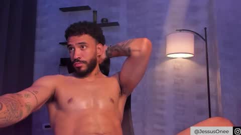 Jesus  IG JessusOne online show from February 10, 9:51 pm