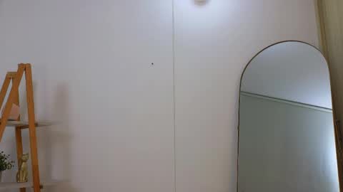 bella  adams online show from May 12, 4:05 pm