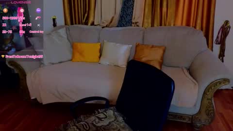 jessicacarties online show from December 4, 5:40 am