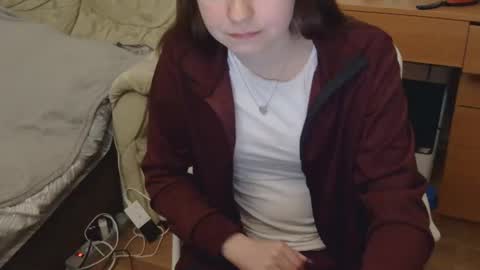 jessicaholland1 online show from May 5, 8:03 pm