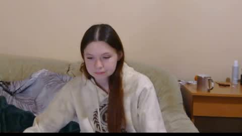 jessicaholland1 online show from April 23, 6:20 pm