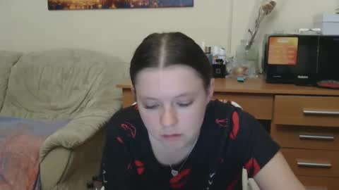 jessicaholland1 online show from May 21, 7:09 pm