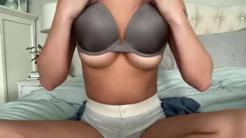 Jessica Parker online show from November 12, 9:39 pm