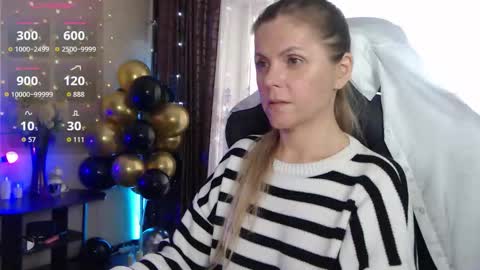 Snapshot of jessiemays chatting on September 12, 4:47 am Jess online show from September 12, 4:47 am