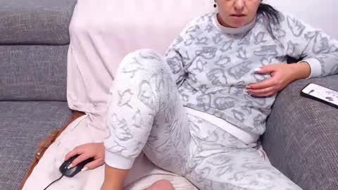 jessiestar3 online show from November 11, 12:46 am