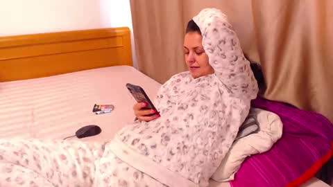 jessiestar3 online show from February 3, 6:22 am