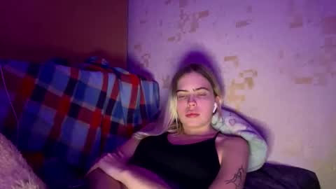 jessika_evans online show from December 13, 8:04 pm