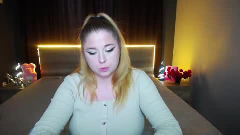 Jess online show from February 12, 9:02 am