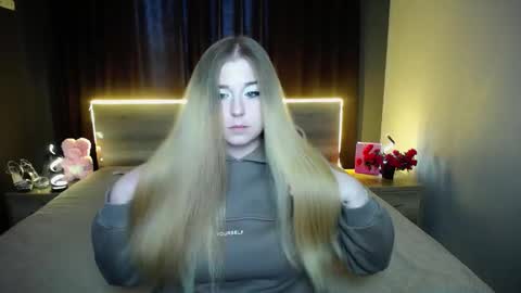 Jess online show from February 4, 7:34 am