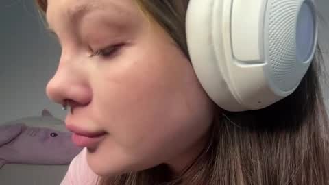 jessluck_1 online show from June 9, 12:16 pm